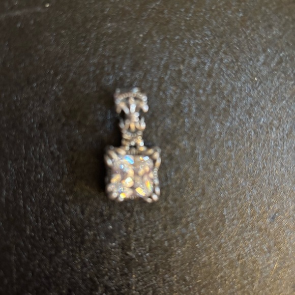 Silpada .925 Silver and CZ “Uptown” pendant EUC - Picture 2 of 5